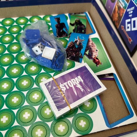 Monopoly Fortnite by Parker Brothers Made in USA, 2-7 players, ages 13+ - Picture 4 of 10